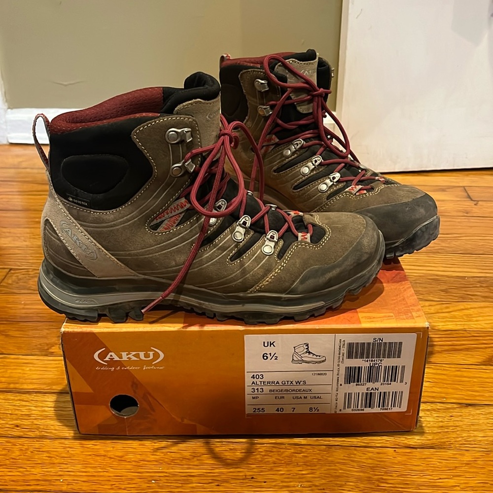 AKU ALTERRA GTX women’s 8.5 US/UK 6.5 hiking trail boots goretex